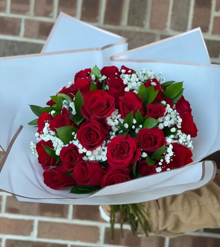 Roses by the Bunch πΉπ